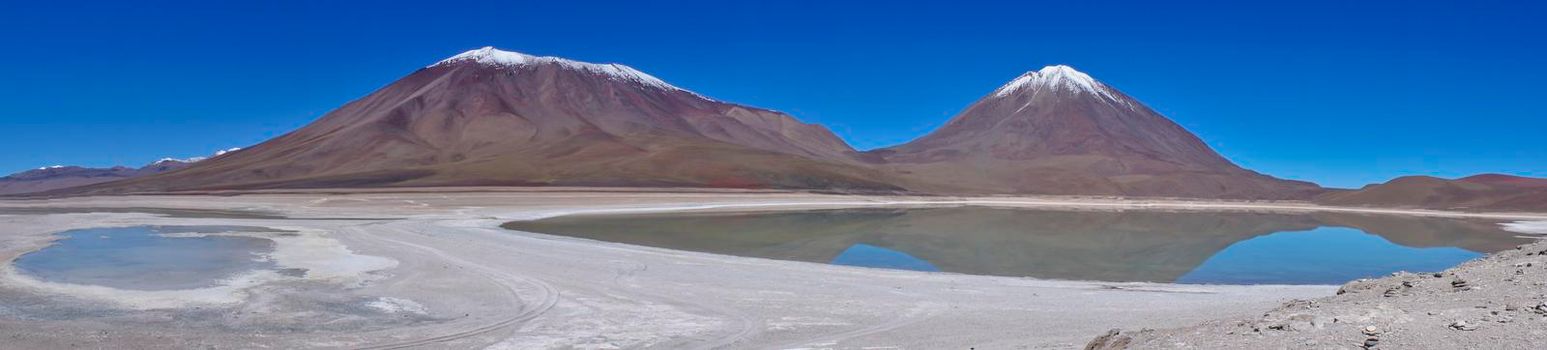 Altiplano Lakes, Bolivia, South America, Laguna Verde,Green lake