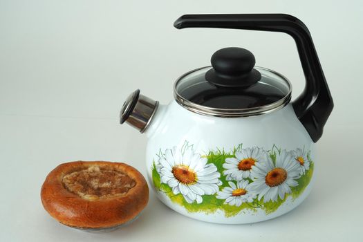 Beautiful dishes. An enamelled kettle with a whistle and a transparent lid, drawing.