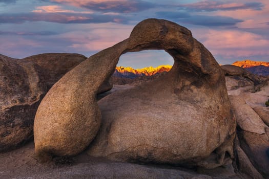 Mobius Arch in Lone Pine with Peak Mount Whitney, USA.