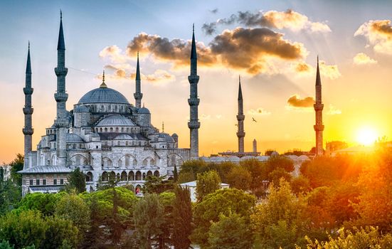 Beautiful vivid sunset over the Blue Mosque (Sultan Ahmed Mosque). Istanbul, Turkey