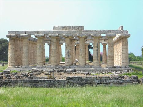 archaeological excavations sacred temple paestum in naples