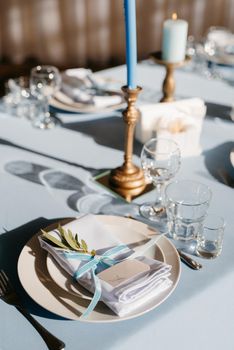 the plate in the bucket room is decorated and stylized in blue shades