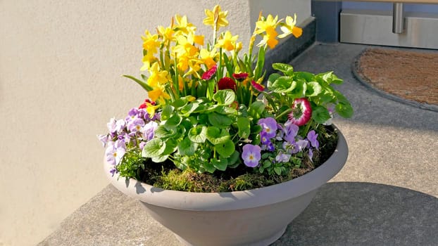 Flowers in a flower bowl at a house