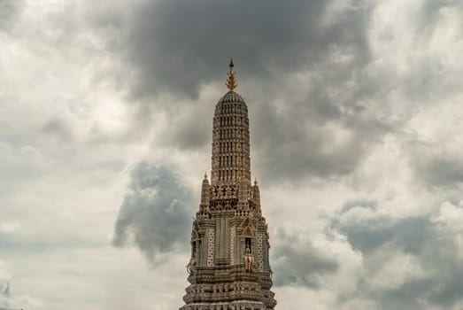 Bangkok, thailand 21 Jul, 2019 : Wat Arun Ratchawararam Ratchawaramahawihan, the temple of Dawn bangkok is a temple on the Thonburi west bank of the Chao Phraya River Wat Arun is among the best known of Thailand's landmark, Close-up