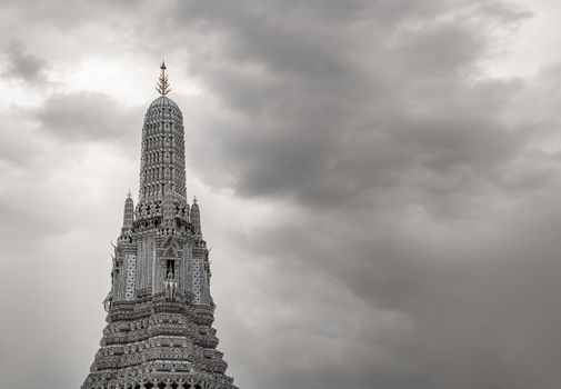 Bangkok, thailand 21 Jul, 2019 : Wat Arun Ratchawararam Ratchawaramahawihan, the temple of Dawn bangkok is a temple on the Thonburi west bank of the Chao Phraya River Wat Arun is among the best known of Thailand's landmark, Close-up
