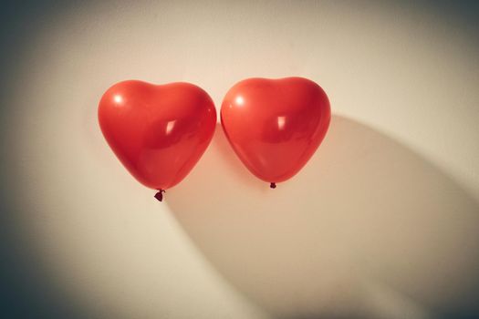 Couple balloon red heart of vintage filter