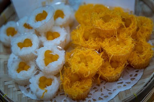 Traditional Thai desserts sweet and delicious : Thai desserts and desserts make the holiday special (Khnom Wan Thai).