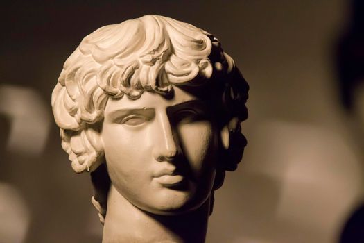 Apollo head with light shadow Rembrandt pattern