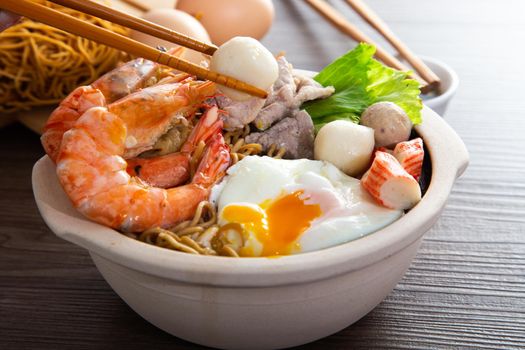 Clay Pot Yee Mee Seafood Noodle Soup with flavorful Cooked Ingredients