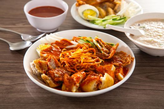 Mee Rojak is Malaysia Indian food of noodle with peanut sauce. One of very famous food in asia.