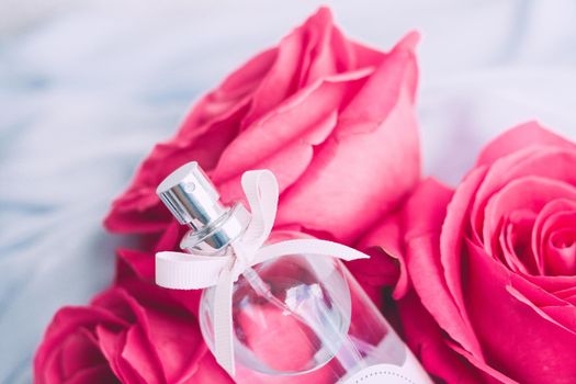 beauty and cosmetics styled concept - gorgeous perfume scent, luxe holiday gift, elegant visuals