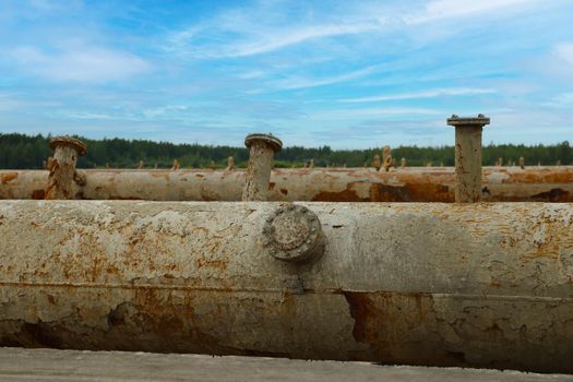 Broken, rusty production pipes for cooling water
