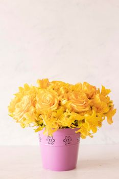 Floral arrangement composed of yellow roses for spring