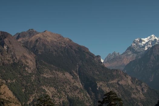 Nepalese mountain ranges along Annapurna circuit, Himalaya, Nepal, Asia