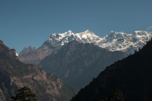 Nepalese mountain ranges along Annapurna circuit, Himalaya, Nepal, Asia