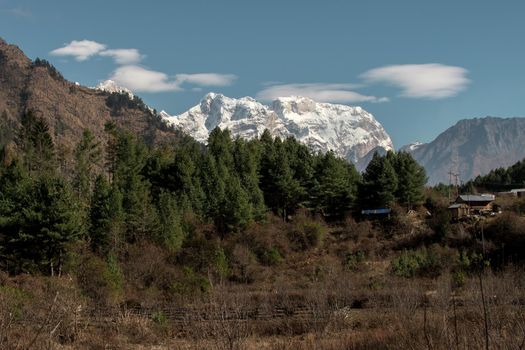 Nepalese mountain ranges along Annapurna circuit, Himalaya, Nepal, Asia