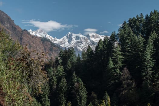 Nepalese mountain ranges along Annapurna circuit, Himalaya, Nepal, Asia