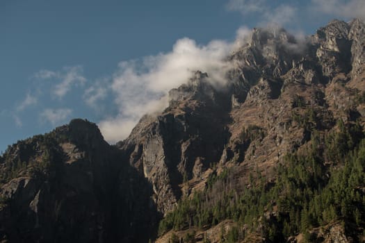 Nepalese mountain ranges along Annapurna circuit, Himalaya, Nepal, Asia