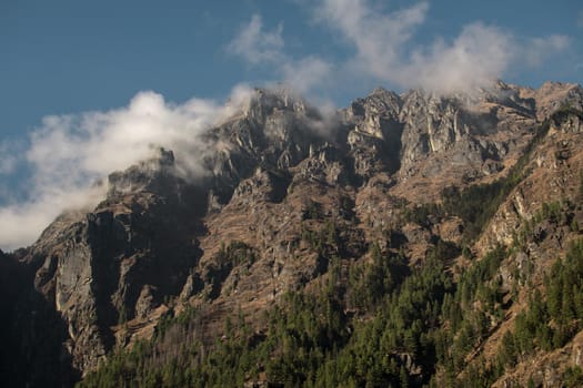 Nepalese mountain ranges along Annapurna circuit, Himalaya, Nepal, Asia