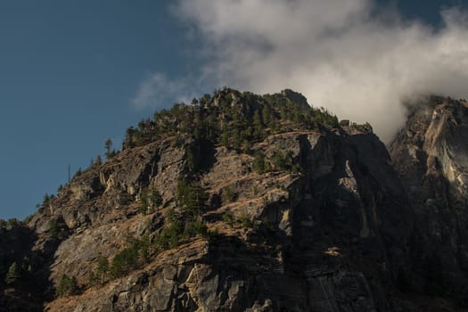 Nepalese mountain ranges along Annapurna circuit, Himalaya, Nepal, Asia