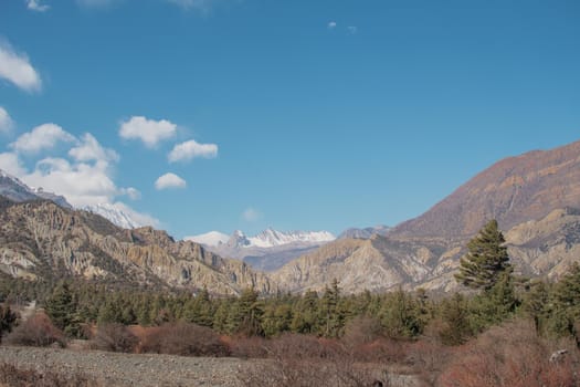 Mountains trekking Annapurna circuit, Marshyangdi river valley, Humde, Himalaya, Nepal, Asia