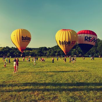 Preparation for the start of the hot air balloon.