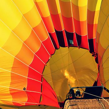 Preparation for the start of the hot air balloon.