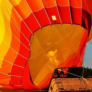 Preparation for the start of the hot air balloon.