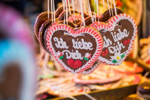 Ginger bread heart with “Ich liebe dich” lettering