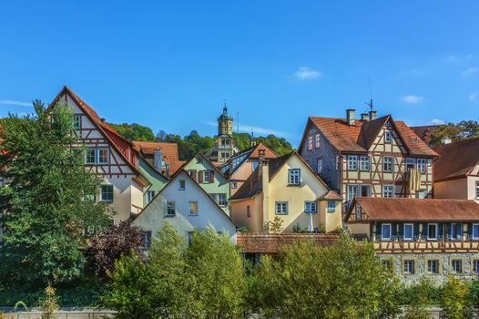 Half-timbered houses along Kocher river in Schwabisch Hall, Germania