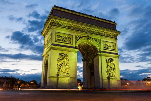 Arc de Triomphe in Paris seen at night. Paris, Ile-de-France, France.
