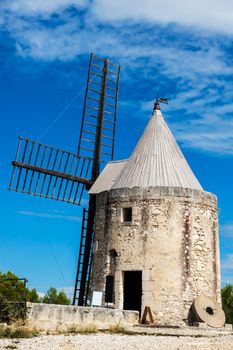 Moulin de Daudet. Fontvieille, Provence-Alpes-Cote d'Azur, France.