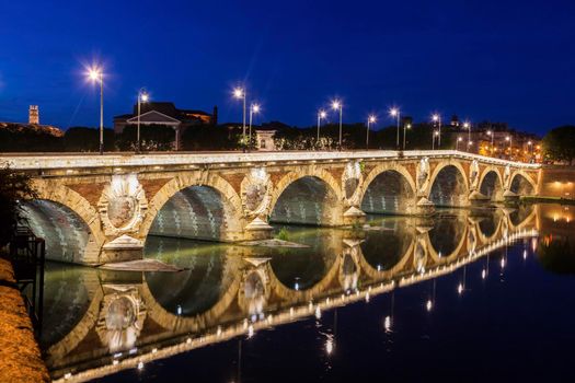 Pont Neuf in Toulouse. Toulouse, Occitanie, France.