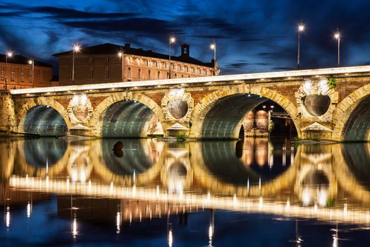 Pont Neuf in Toulouse. Toulouse, Occitanie, France.
