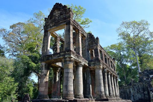 Building of two floors in Preah Khan complex, Angkor, Cambodia.