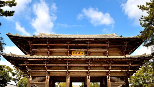 Closeup the Nandaimon gate inside the Todai Ji area, Nara