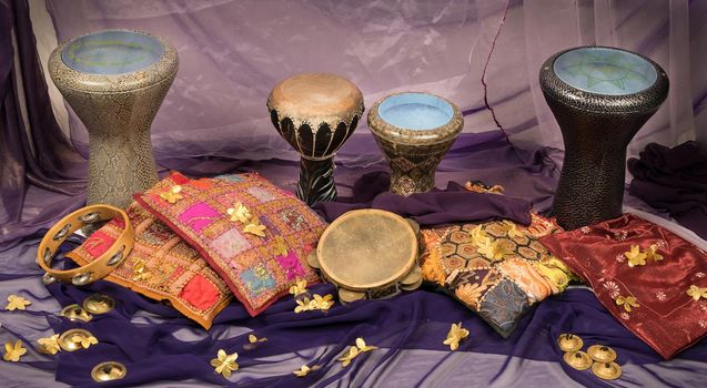 Musical instruments of a bellydance percussiongroup with darbuka's, tambourines and zills