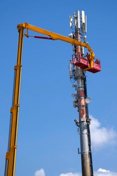 Ordinary maintenance and control to an antenna for communication 