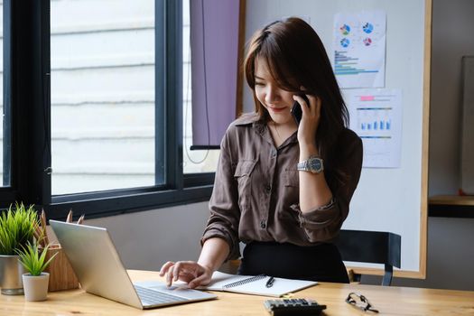 Business woman or bank manager talking with client and recommend to client about saving, fund, investment