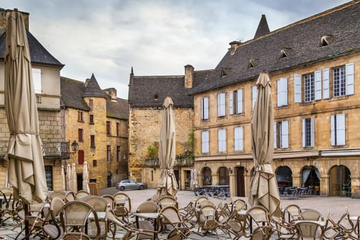 Square in Sarlat-la-Caneda historical center, department of Dordogne, France