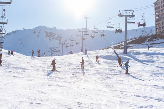 PAS DE LA CASA, ENCAMP. ANDORRA : 2020 18 FEB : PEOPLE SKIING IN SUNNY DAY IN THE POPULAR SKI RESORT IN GRANDVALIRA -  PAS DE LA CASA, ANDORRA