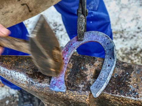 Blacksmith finalize horseshoe exactly for limp horse, changing geometry