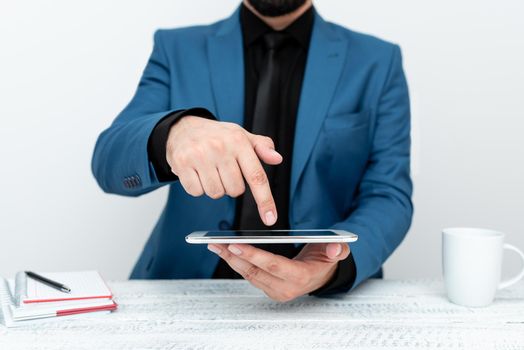 Presenting Communication Technology Smartphone Voice And Video Calling