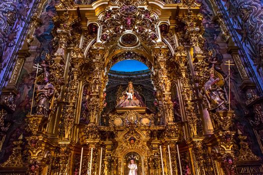 SEVILLE, ANDALUSIA, SPAIN, MAY, 21, 2017 : interiors  of  El Salvador church, may 21, 2017, in Seville, andalusia, spain