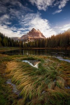 Lake Antorno (Lago di Antorno) located in Dolomites area, Belluno Province, Italy. Lake Antorno, Three Peaks of Lavaredo, Lake Antorno and Tre Cime di Lavaredo, Dolomites, Italy.