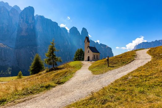 Panoramic view of Dolomite peaks of Pizes da Cir, Passo Gardena at Autumn, South Tyrol, Italy. Gardena Pass, Trentino Alto Adige, Italy. Passo Gardena, alpine pass between Val Badia and Val Gardena.
