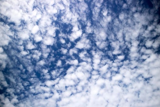 Photo shoot of the composition of the clouds in a blue sky 