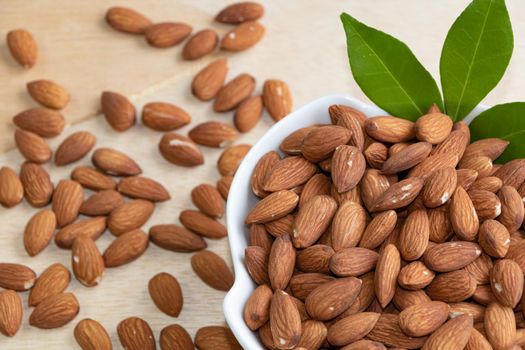 Almonds are useful to help fight free radicals. Strengthens the immune system in the body
Helps to slow down aging and wrinkles of age well