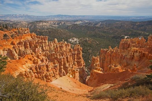 View over Bryce Canyon from Black Wolf Canyon