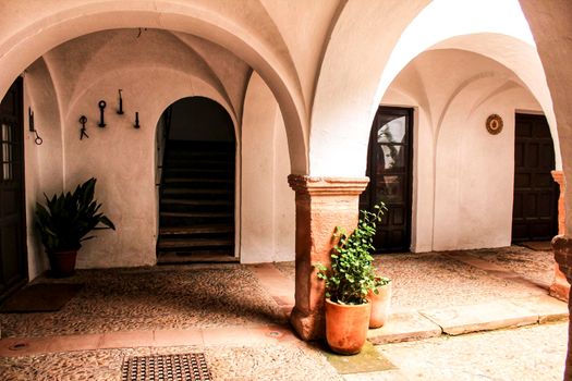 Courtyard of a typical house in Villanueva de los Infantes , Castilla la Mancha, Spain